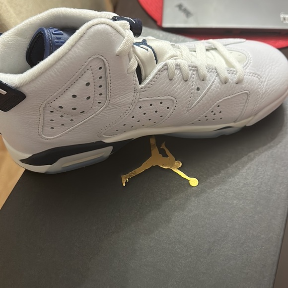 Jordan 6’s Brand new never worn - Picture 3 of 4